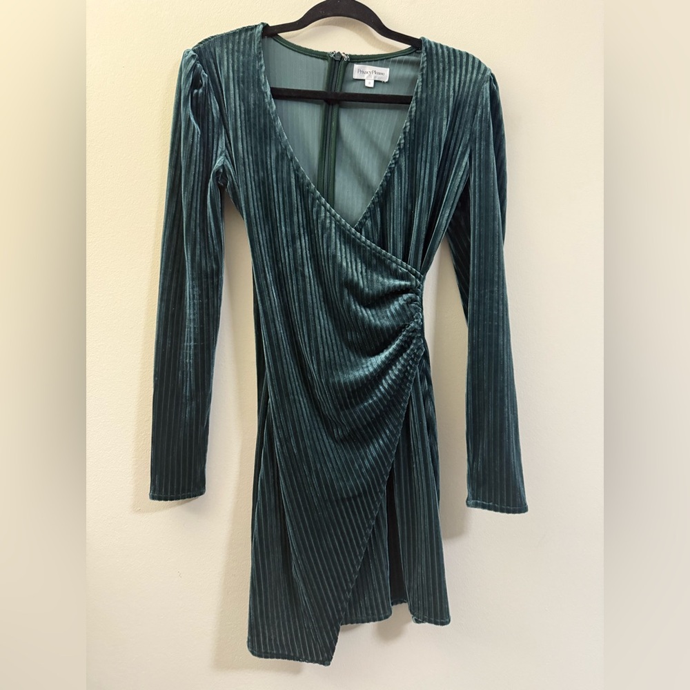 Privacy Please Velvet Long Sleeve Mini Dress‎ in Emerald Green - S